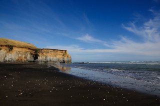 KW02 - Black beach