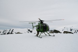 Unser Heli bei der Schneelandung